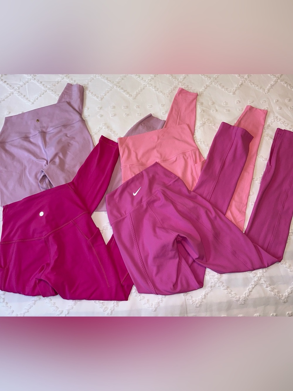 Lot of four XS pink leggings lulu, Nike